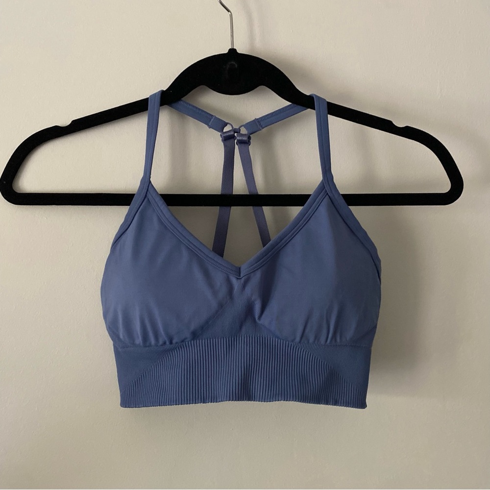 LuluLemon Ebb to street Sports Bra Size 4